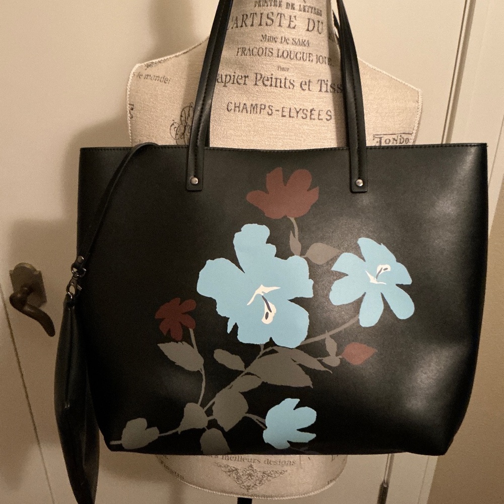 Chelsea28 NWOT  floral Painted Faux Leather Tote Bag
